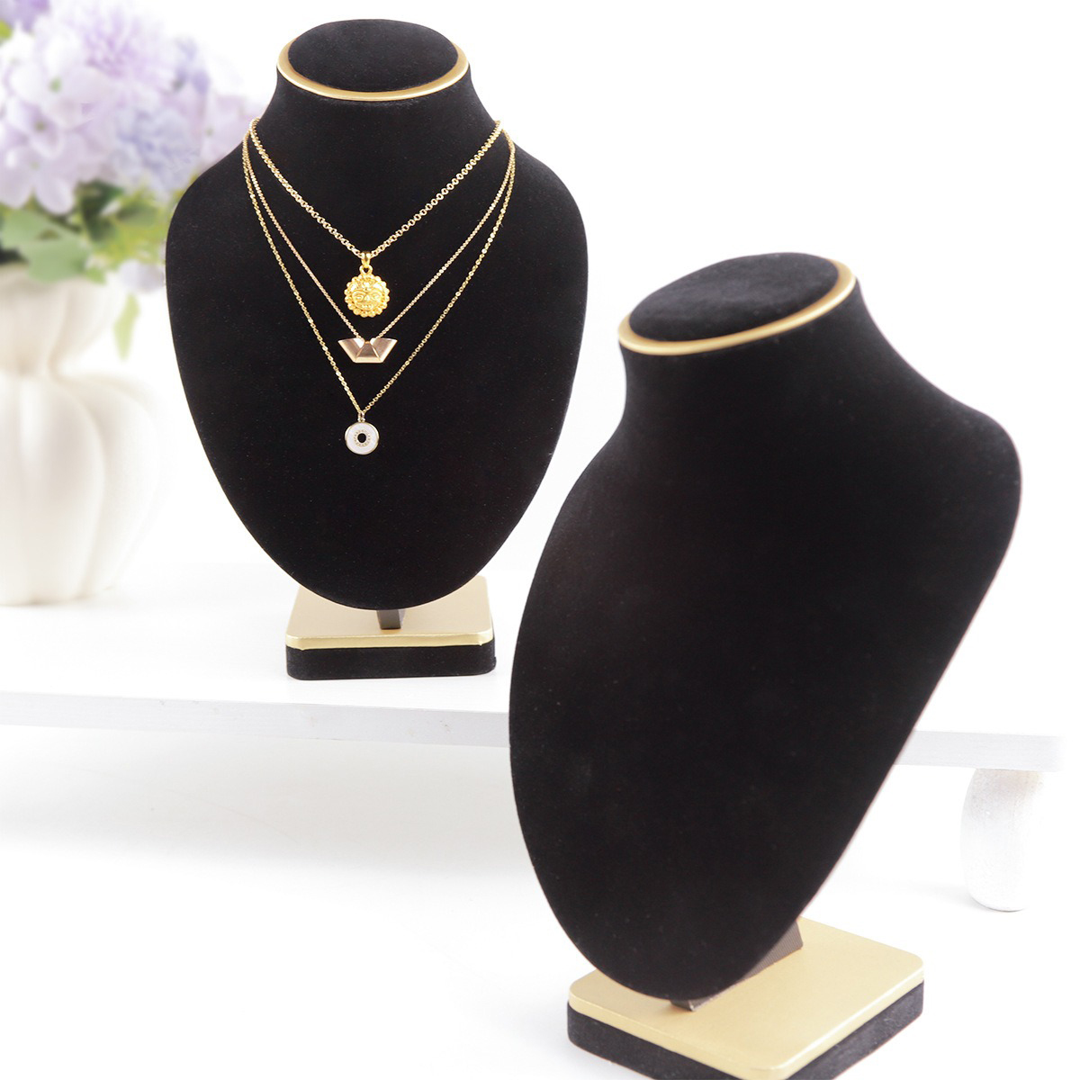Body Black Velvet Jewelry Bust - đánh giá và giá Body Jewelry Store
