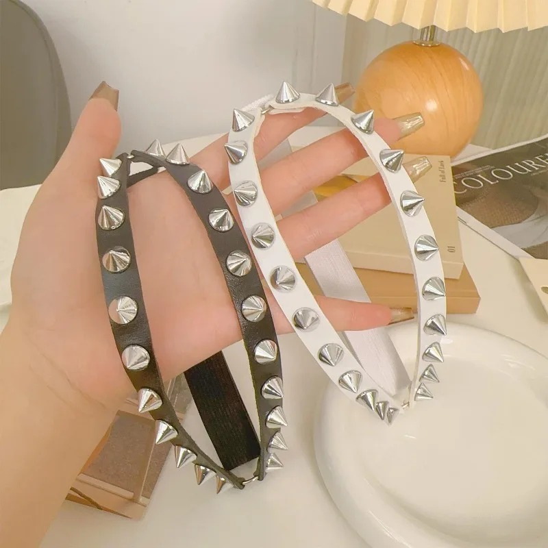 Double Row Cone Spike Leg Gart - đánh giá và giá Body Jewelry Sale